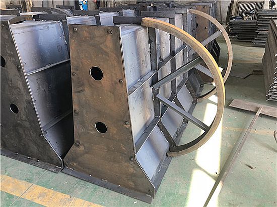水泥隔離墩模具