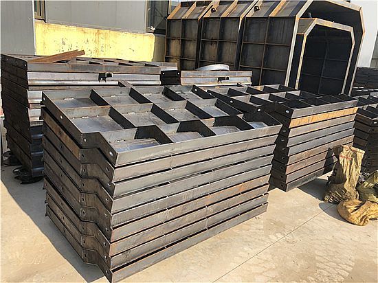 防撞墻鋼模板@技術(shù)應(yīng)用特征