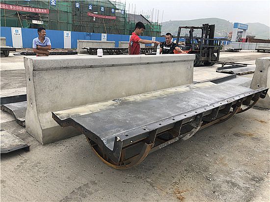 新澤西護欄模具模板動態(tài)