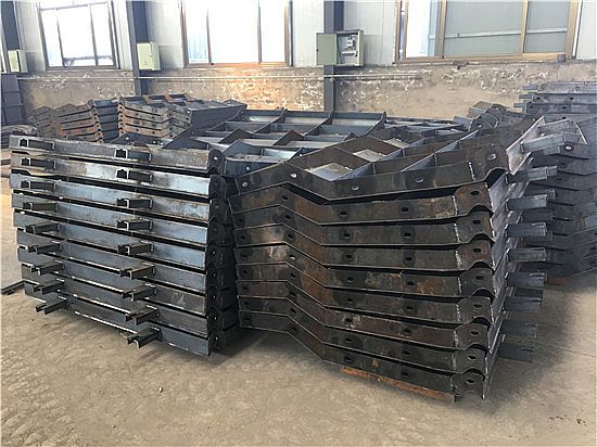 防撞護欄模具應用方式與說明