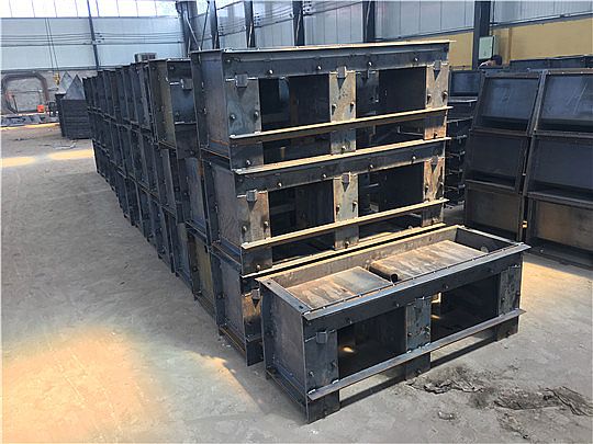 預(yù)制電纜槽模具