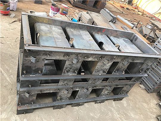 預(yù)制電纜槽模具