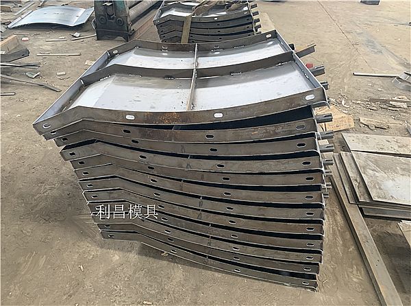 公路防撞墻鋼模板