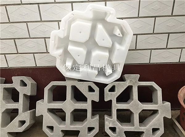 鉸鏈式護坡模具