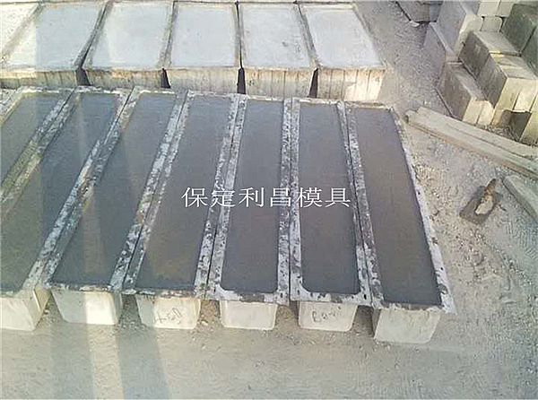 警示柱模具使用注意事項