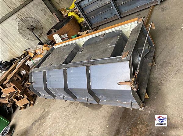 階梯護坡鋼模具