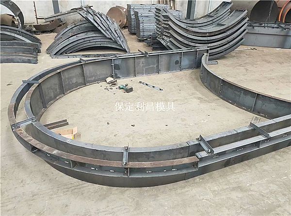 拱圈護(hù)坡模板