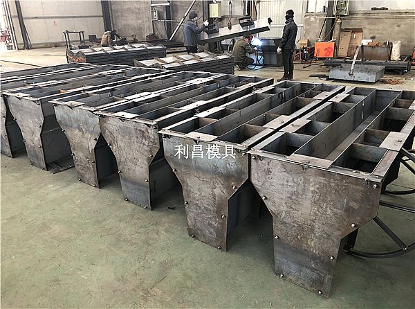 水泥隔離墩模板,你需要了解的知識(shí)