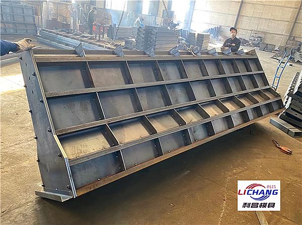 水泥隔離墩模板,你需要了解的知識(shí)