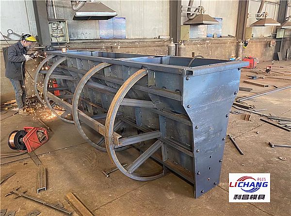 中央分隔帶護(hù)欄模具圖片及介紹